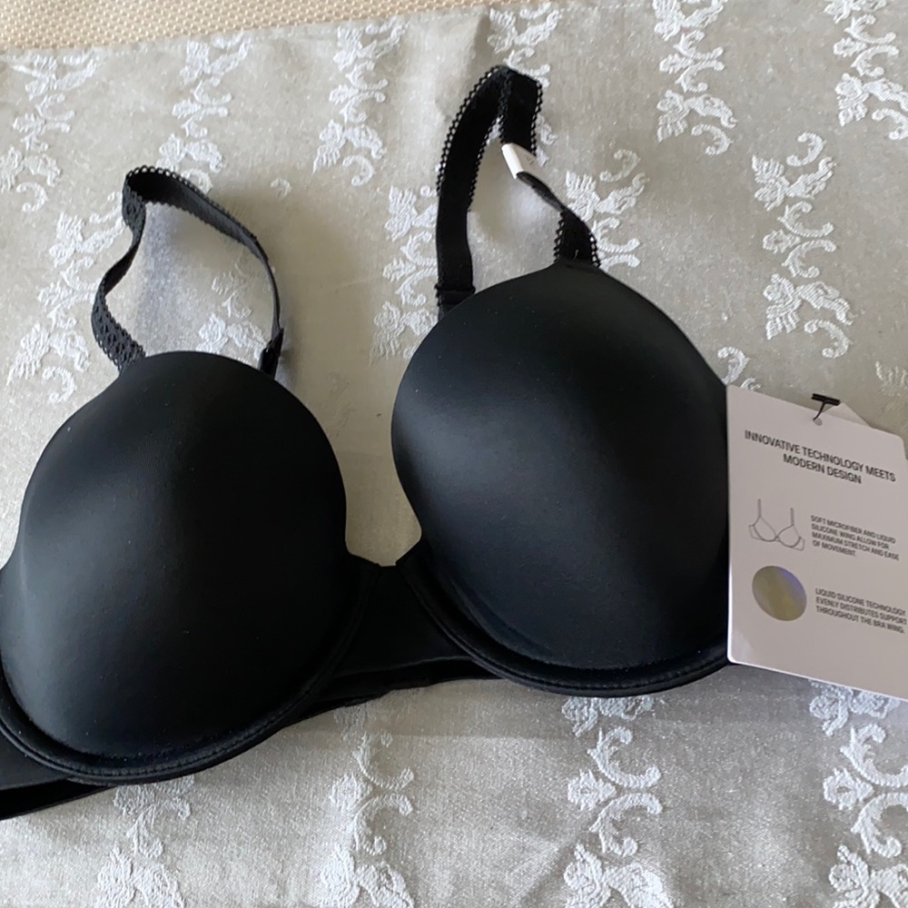 Calvin Klein Liquid Touch lightly lined bra